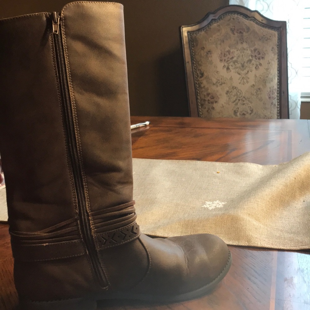Winter boots